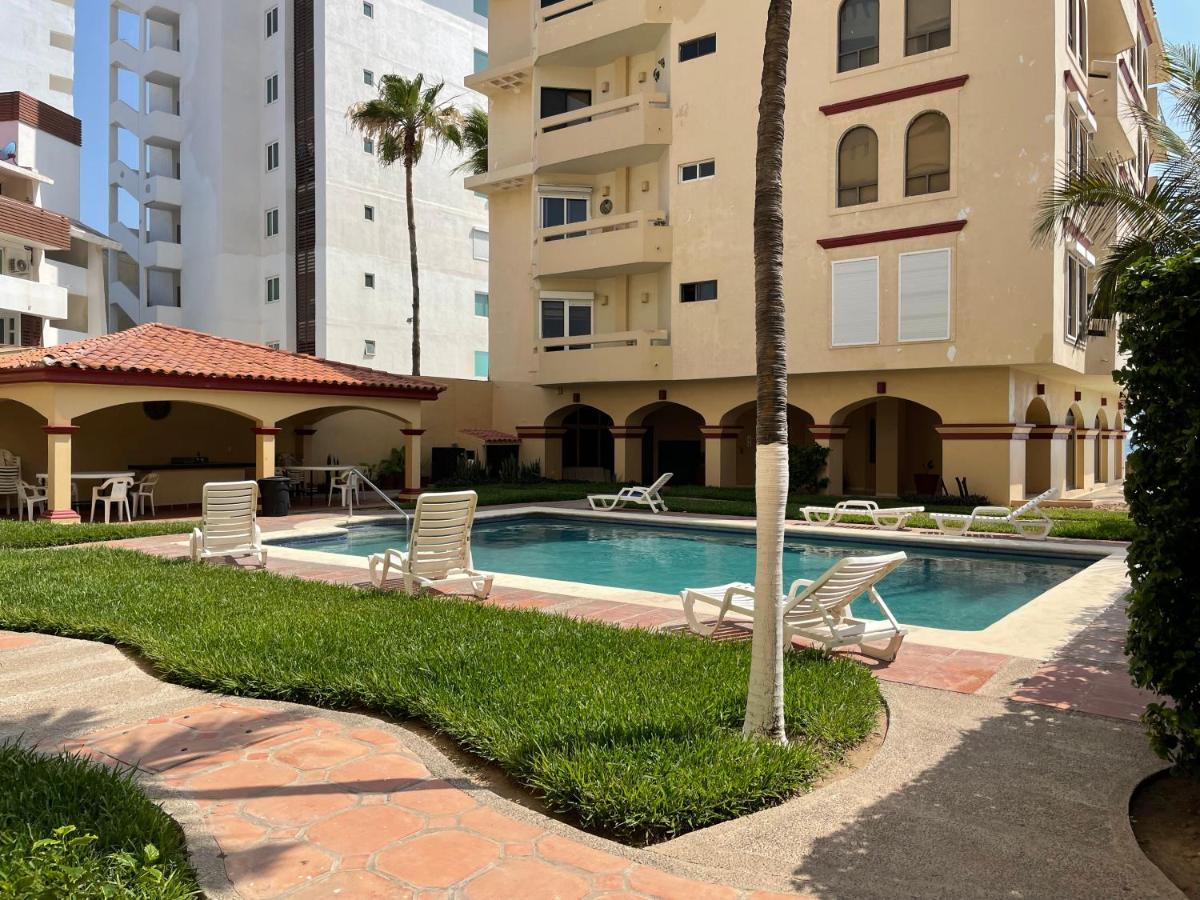 Departamento Comodo A Pie De Playa By G P S Rentas Apartment Mazatlan